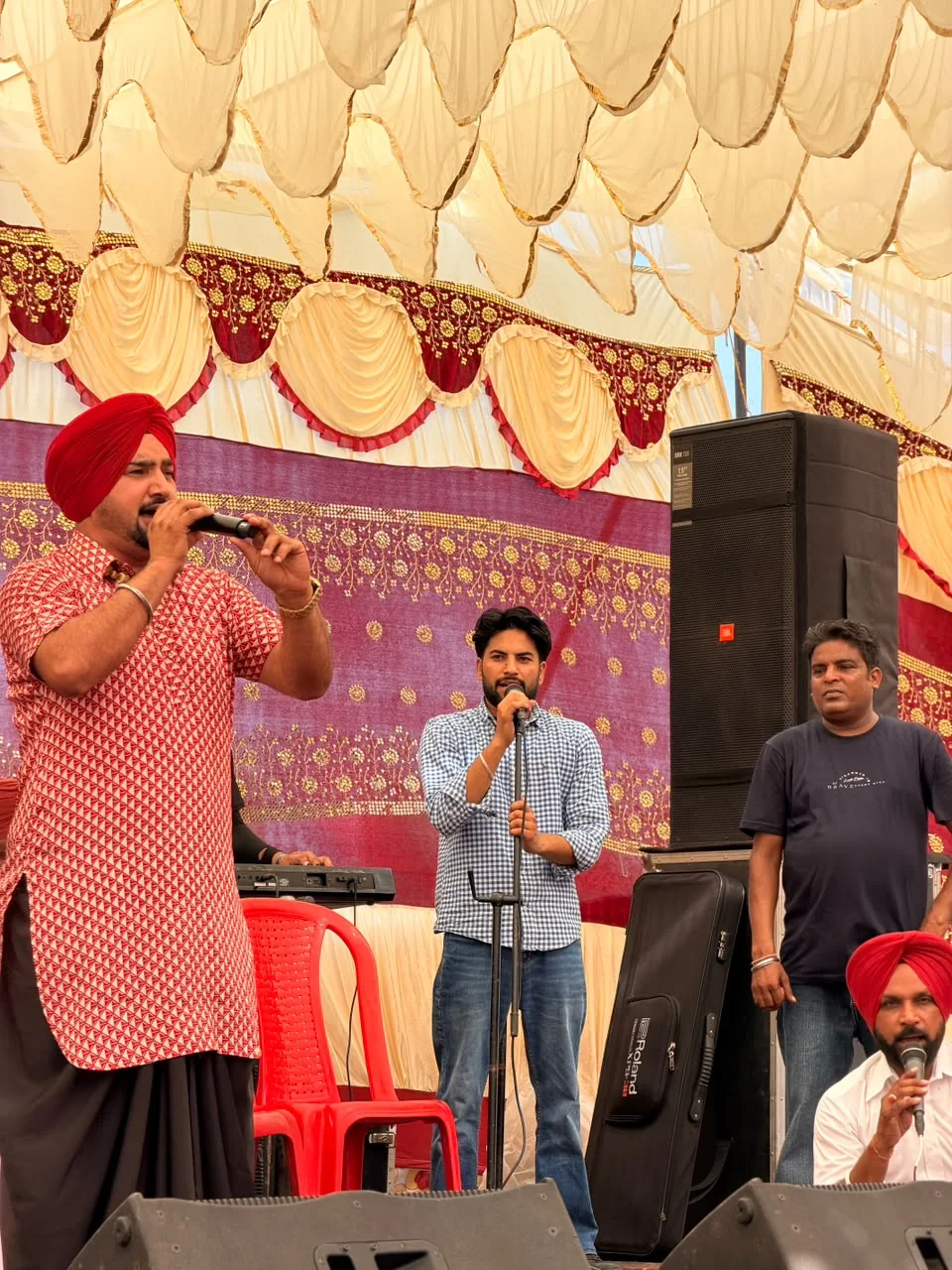 Prabh Sheron during a live music show