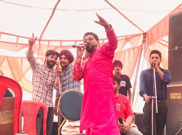 Shammi Khan performing live with Prabh Sheron and the music team